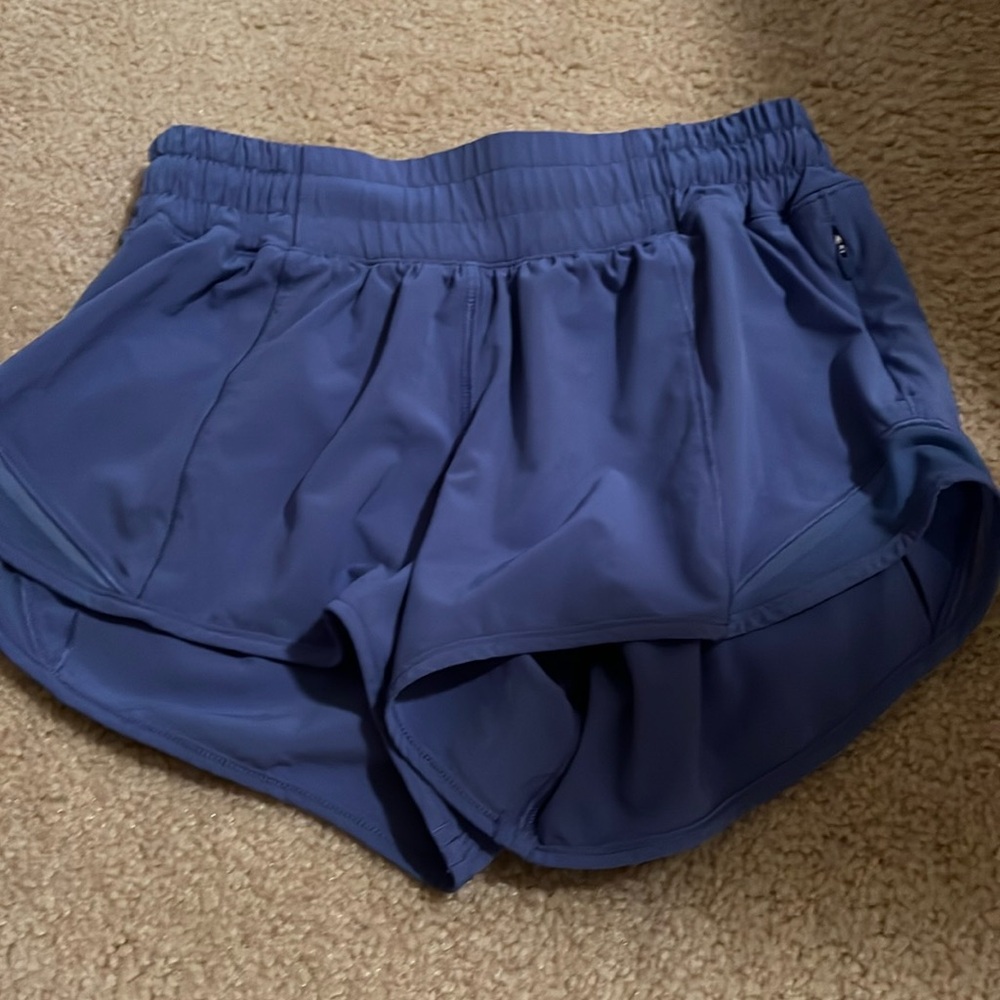 lululemon hotty hot low-rise 2.5, size 2